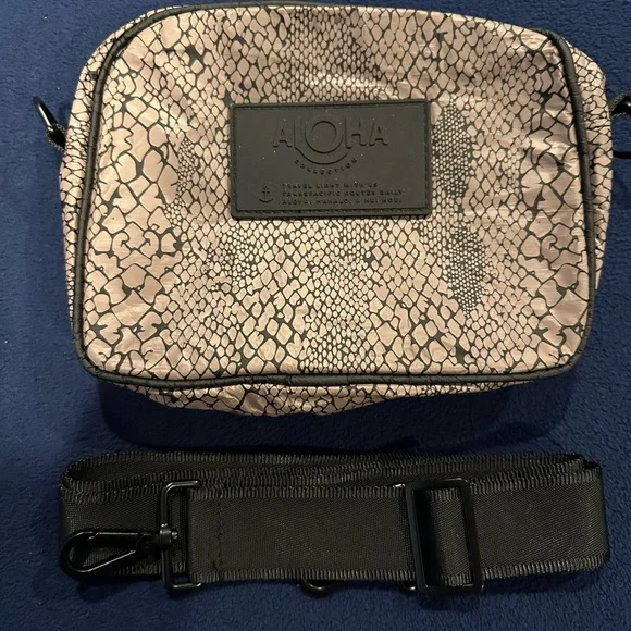 Aloha Collection NWOT Brown Python Print Crossbody Bag. Never used. Sold out! - Picture 1 of 1